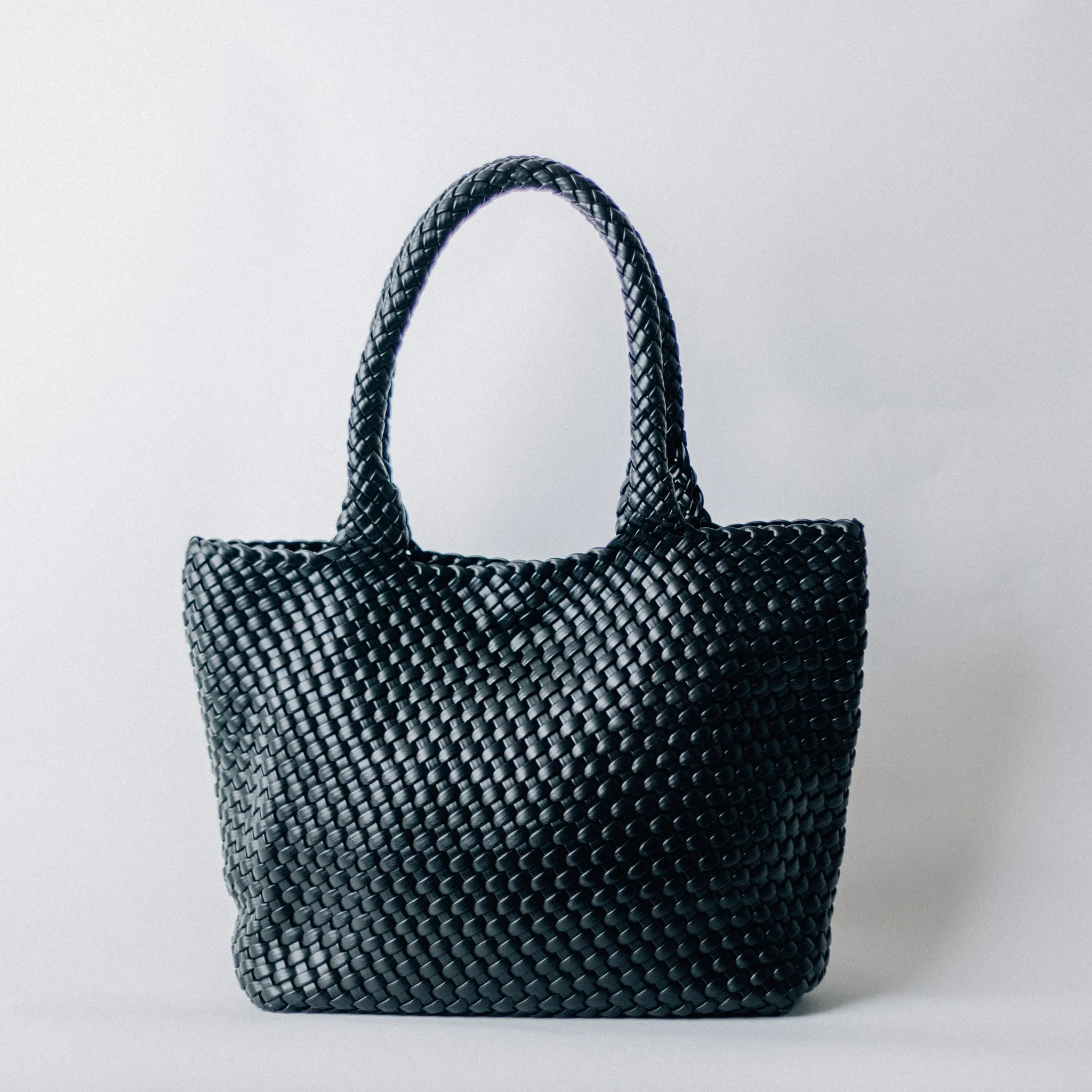 LARGE WOVEN TOTE - BLACK